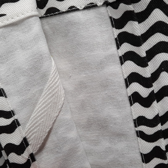 Contemporary Cotton Kitchen Dish Towel Printed Black White Urban Design - Picture 3 of 4